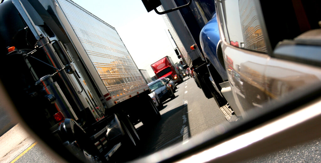 An Amazon truck crash involved multiple vehicles on I-55 in Hinds County, causing significant traffic delays