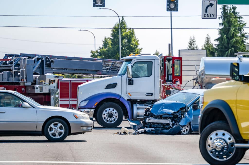 Mississippi’s highways and local roads connect rural communities with growing cities, major interstates with neighborhood streets. Every day, thousands of drivers rely on these roads to commute, run errands, and travel for work. Unfortunately, certain intersections and highway corridors across the state have become known for frequent and serious crashes — especially when large commercial trucks are involved.